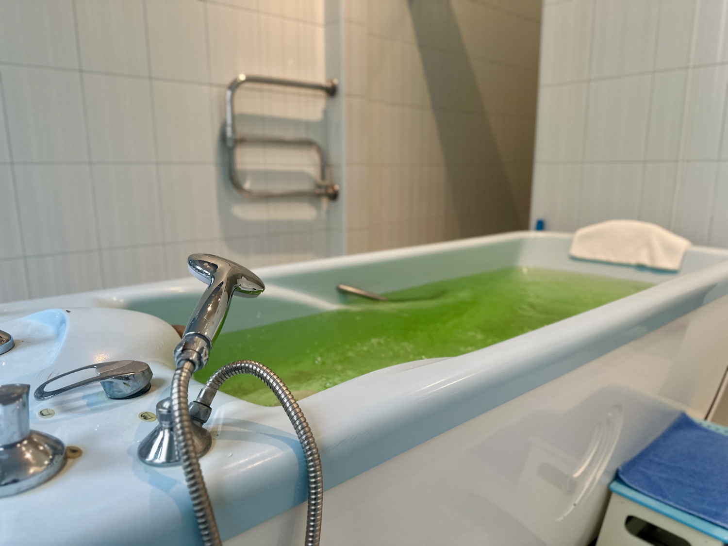 Хвойно-жемчужная ванна.jpeg