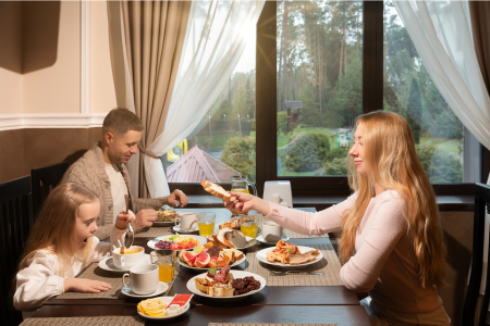 Шведский стол в санатории Веста.png