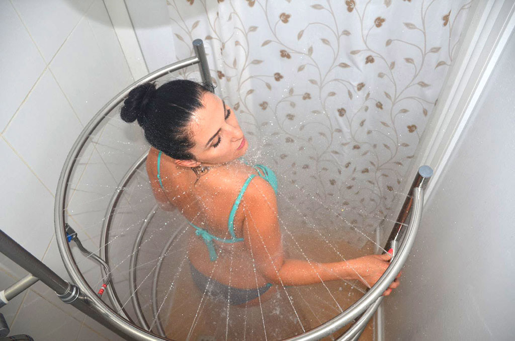 Циркулярный и горизонтальный души.jpg