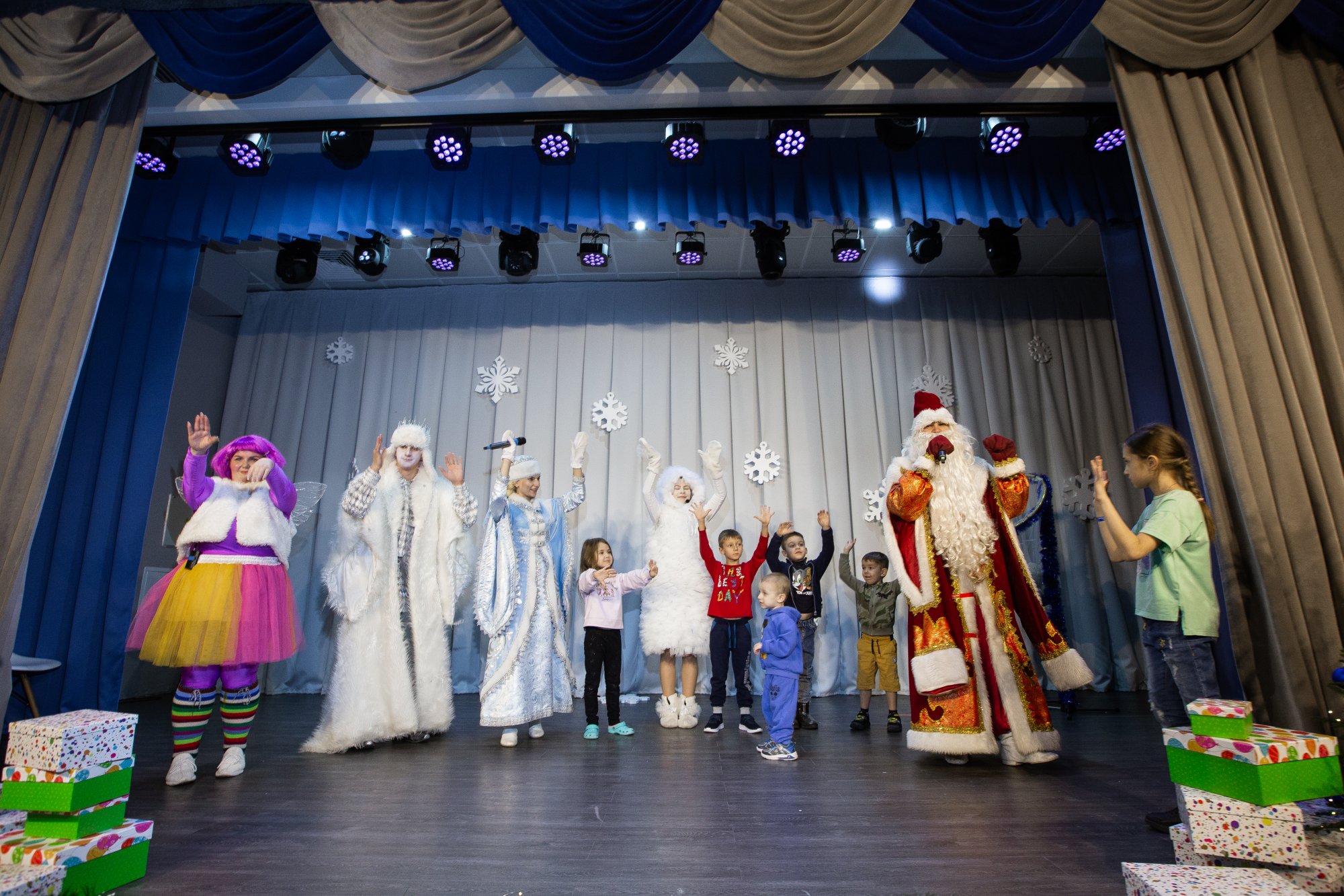 Новогоднее шоу