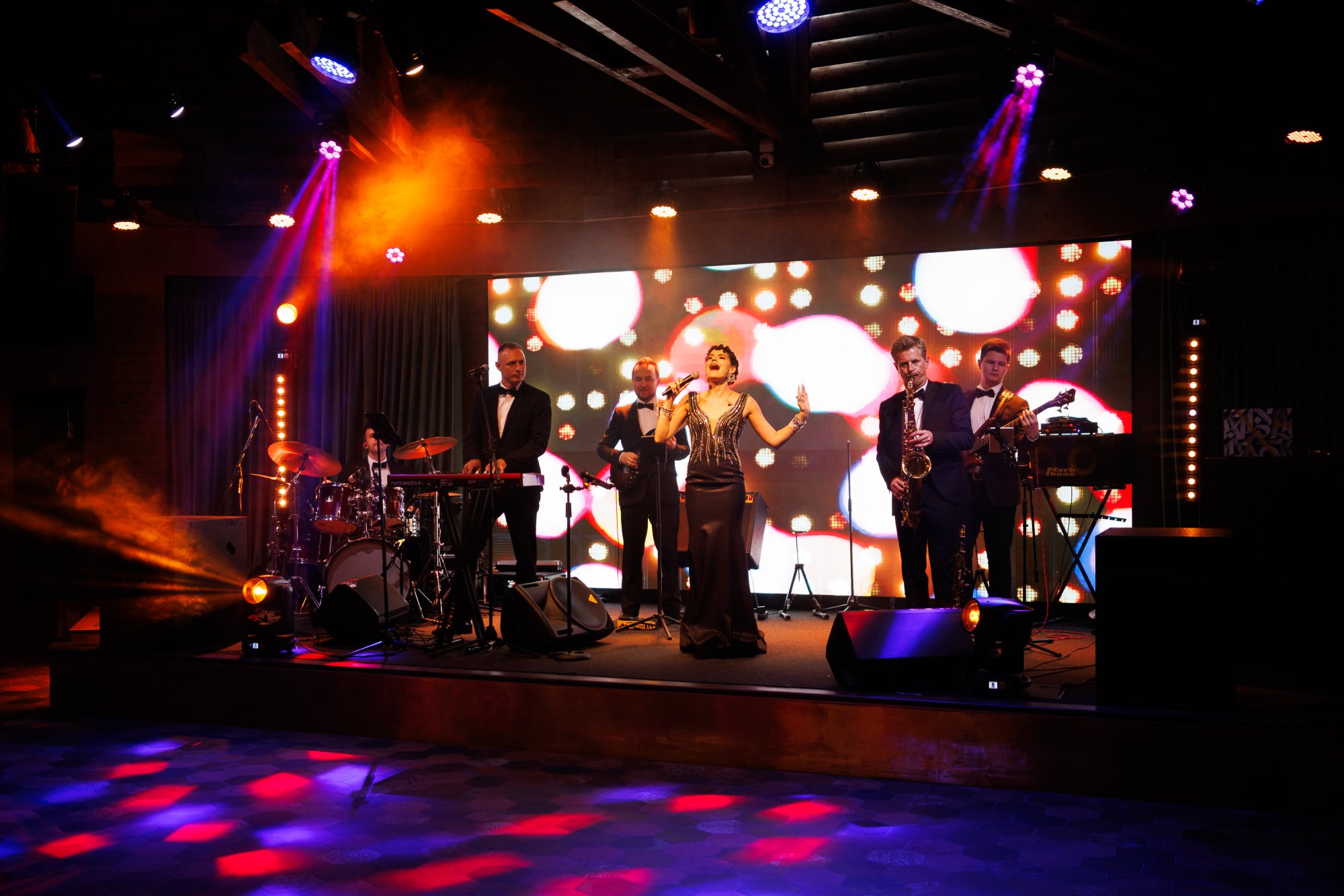 Ресторан Садовая 20. Сцена