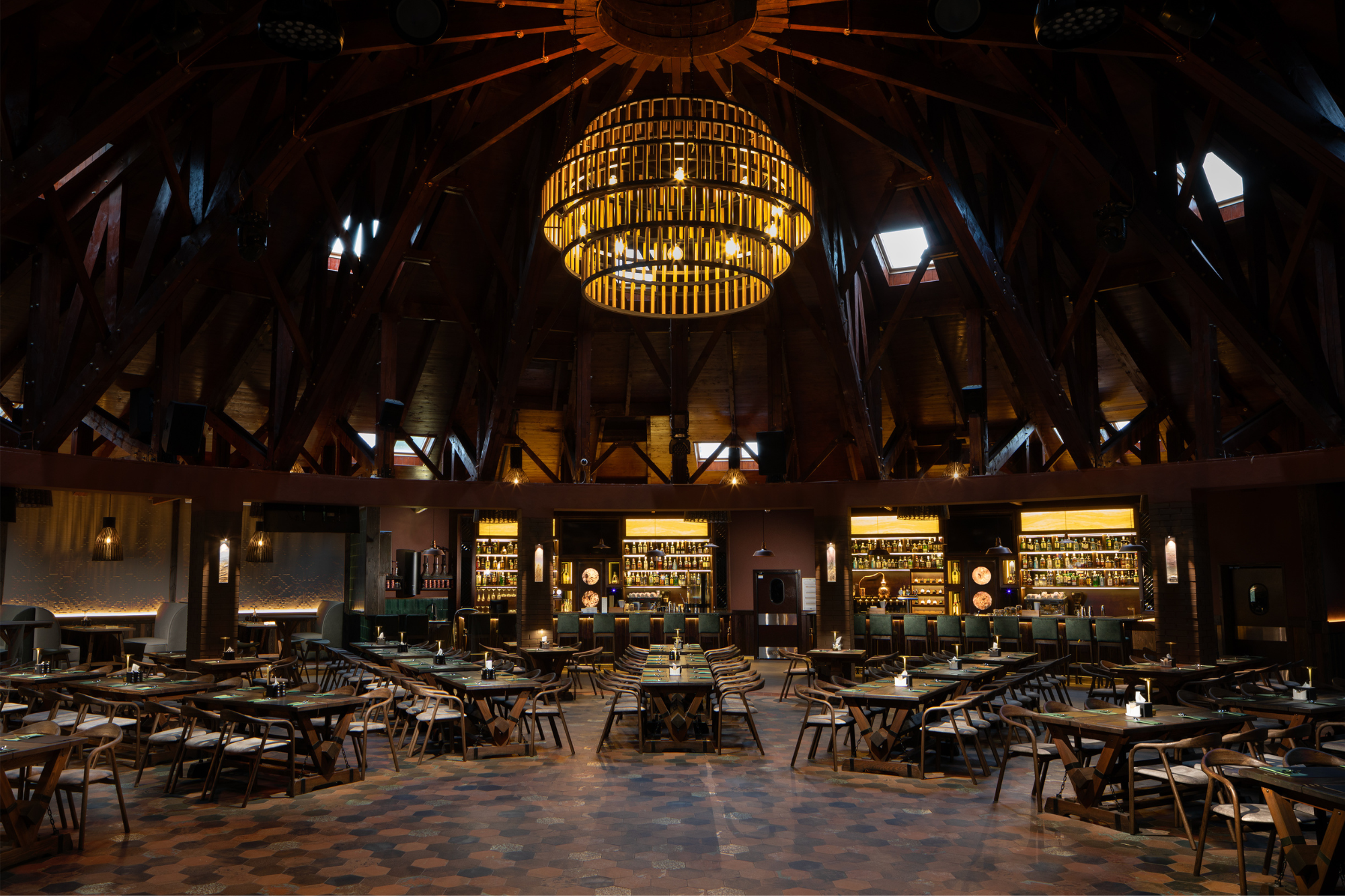 Зал ресторана Садовая 20.png