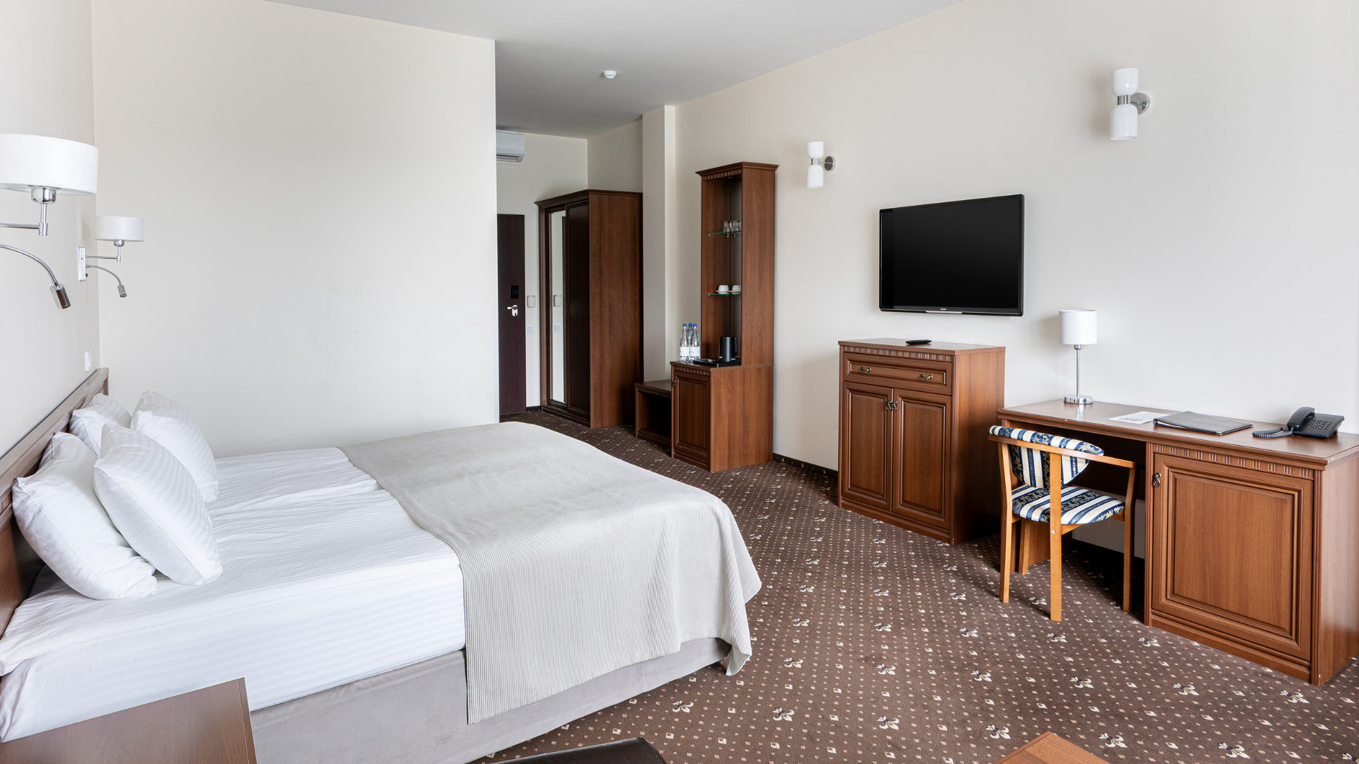 Номер Business корпуса 1А.png